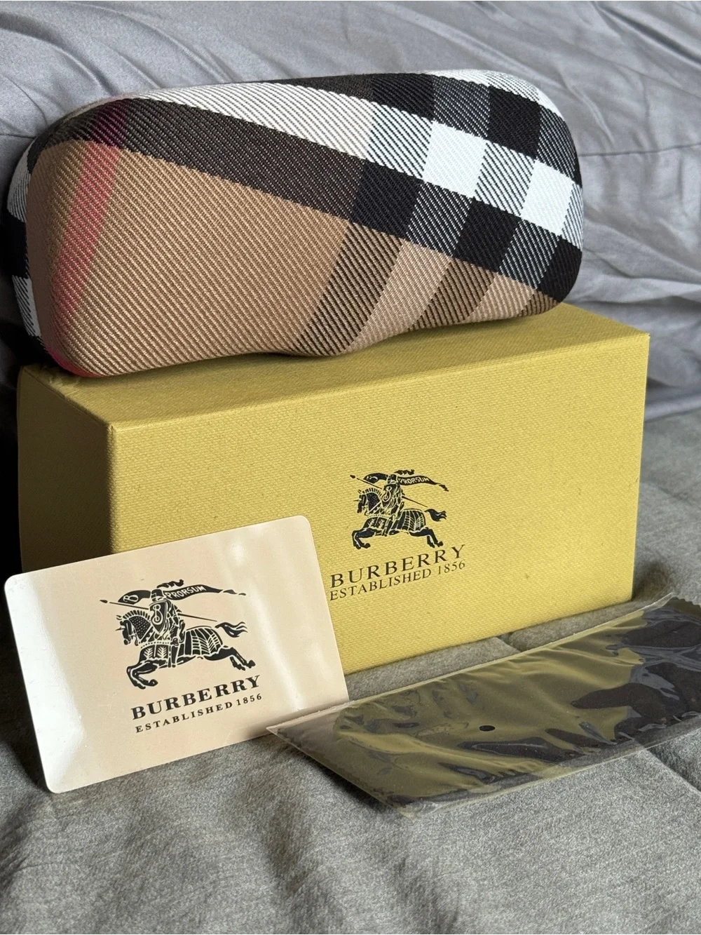 Burberry Men’s Black and Gold Aviator Sunglasses